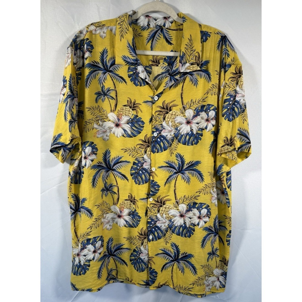 Hawaiian themed shirt size 2XL tropical button up floral short sleeve
